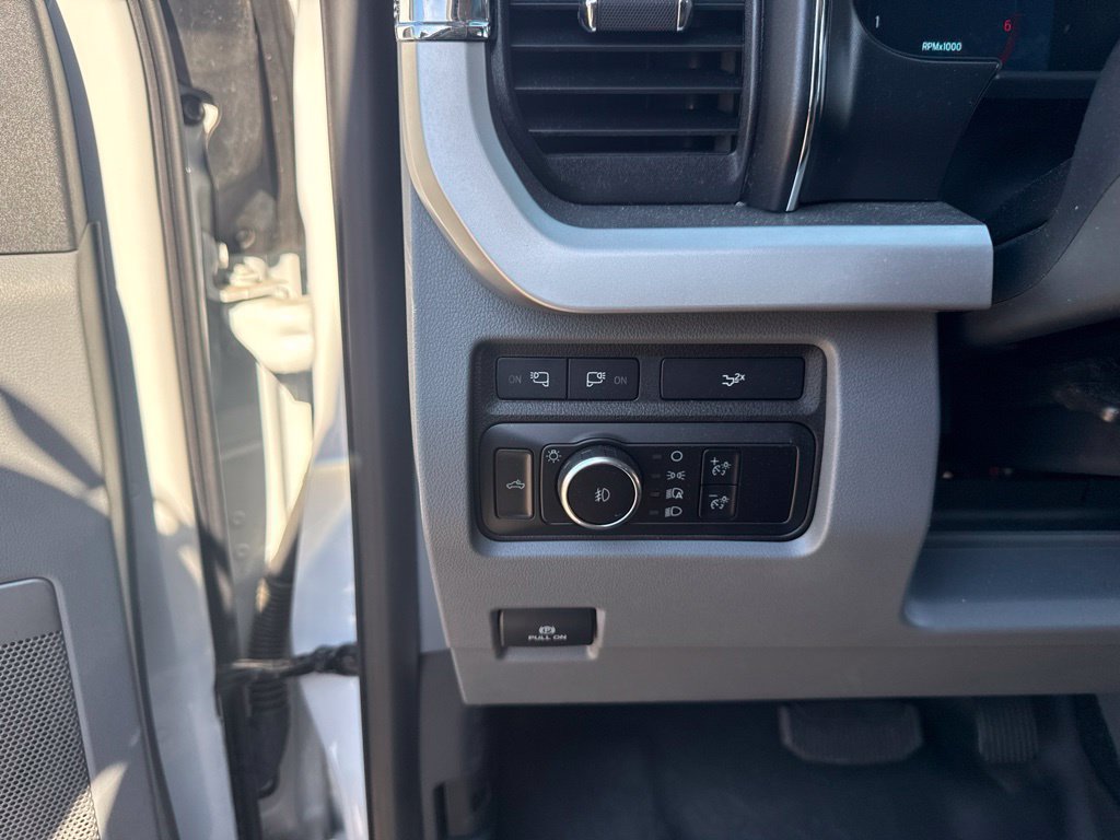Used 2024 Ford F250 XLT w/ XLT Premium Package AWD/4WD image 20