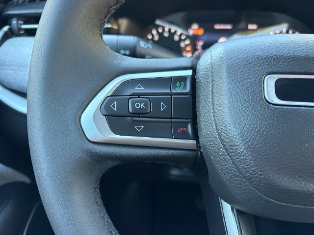 Used 2023 Jeep Compass Latitude AWD/4WD image 15