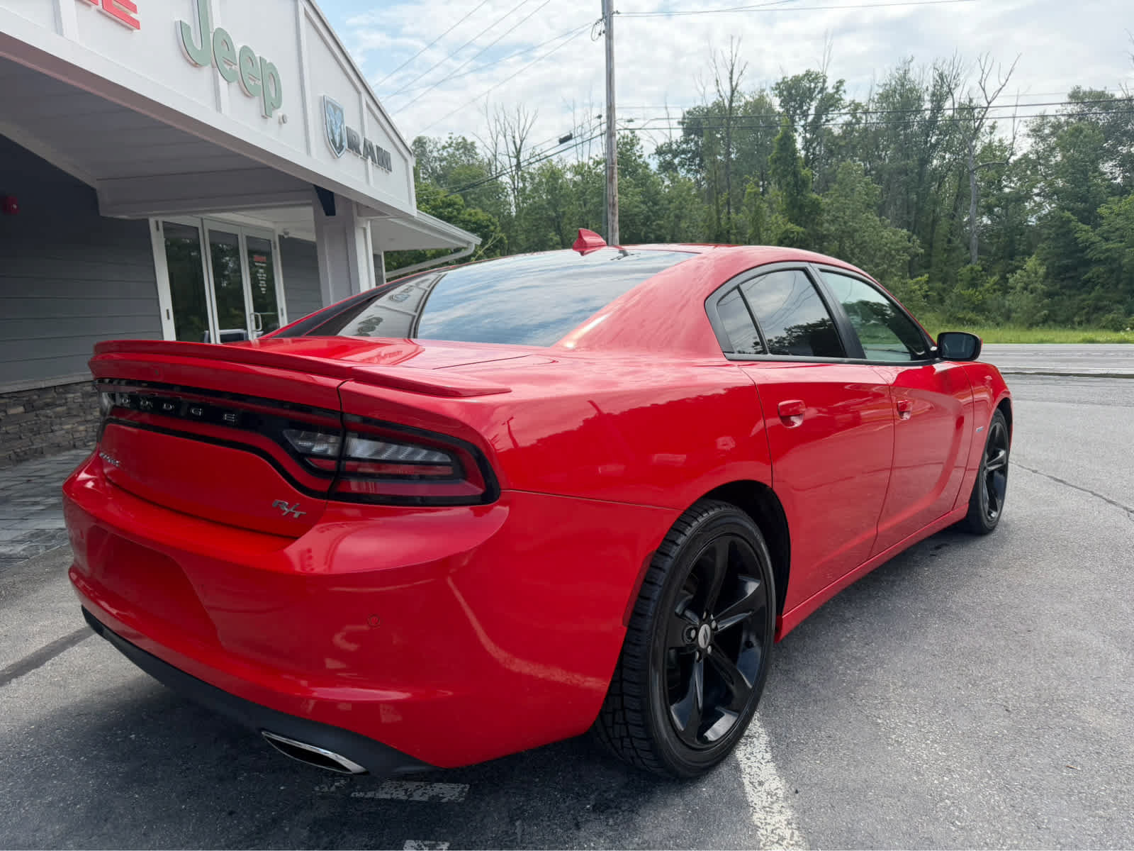 Used 2018 Dodge Charger R/T RWD image 8