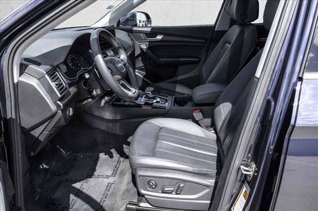Used 2023 Audi Q5 2.0T Premium w/ Convenience Package AWD/4WD image 12