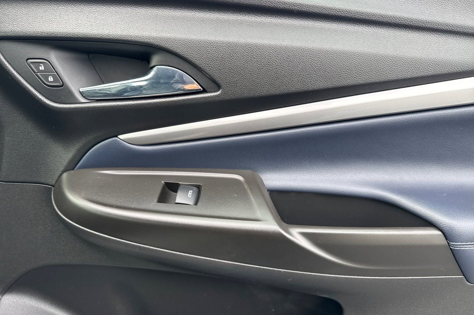 Used 2022 Chevrolet Bolt EUV Premier w/ Super Cruise Package image 18