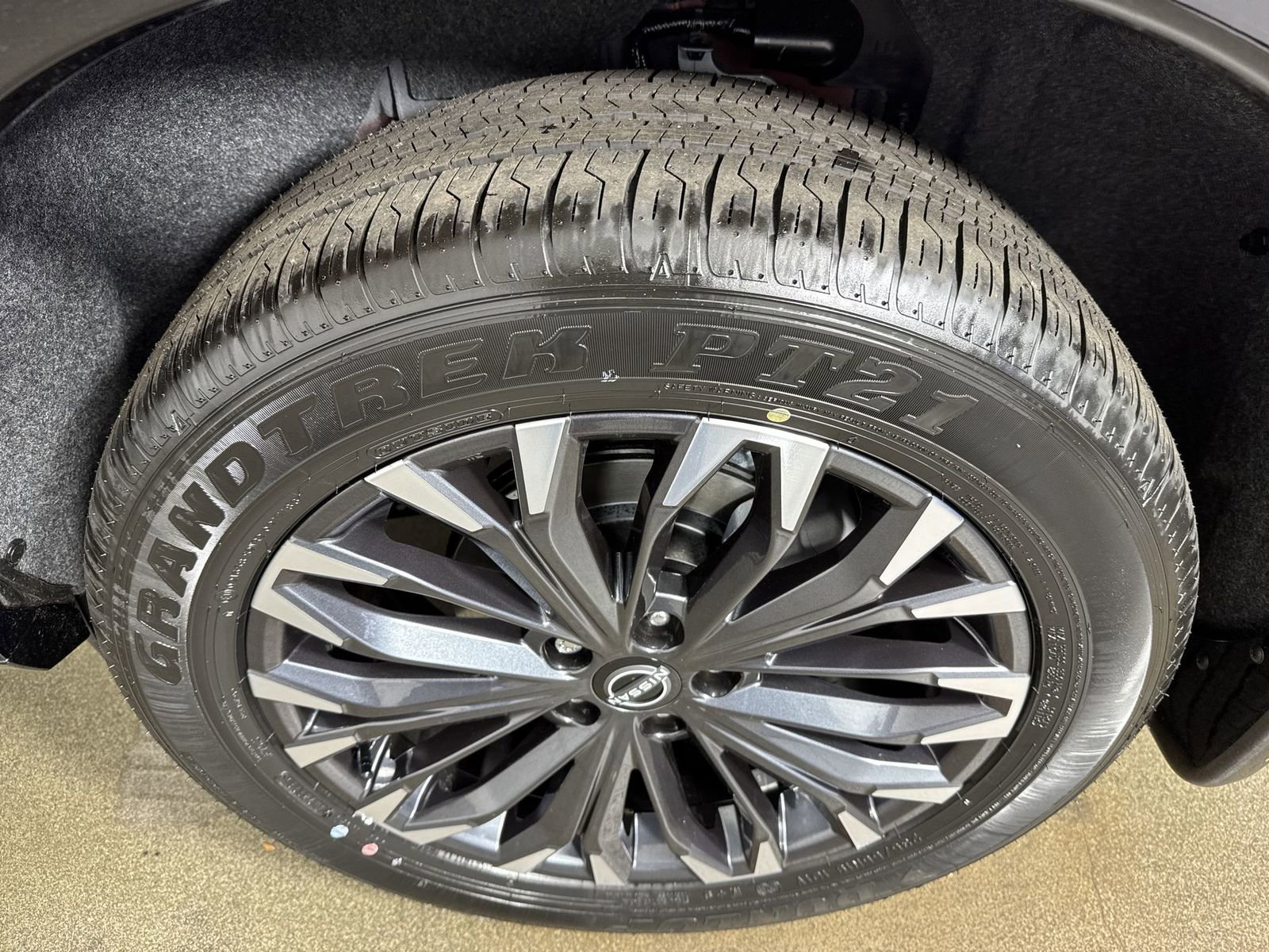 New 2026 Nissan Rogue Platinum w/ Platinum Premium Package image 6