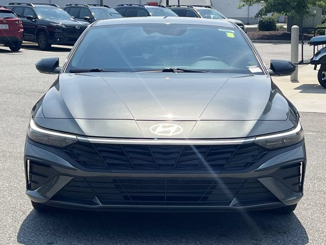 Certified 2025 Hyundai Elantra Sport FWD image 16