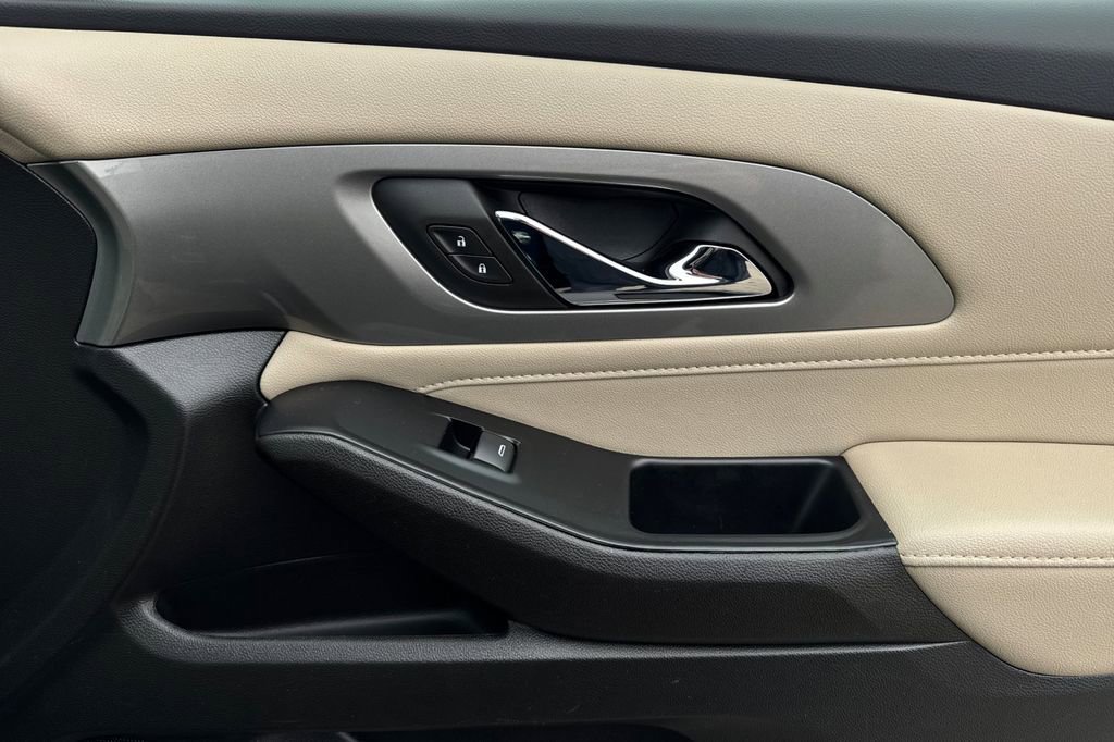 Certified 2023 Chevrolet Traverse LT w/ LT Premium Package image 21