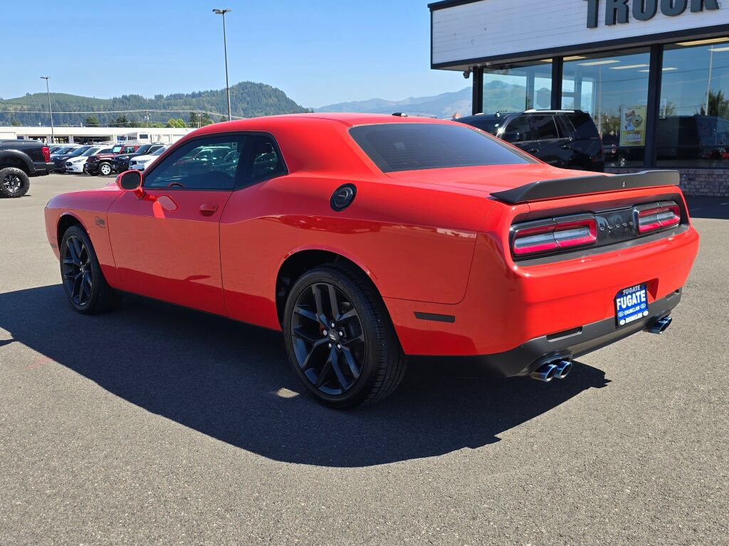 Used 2022 Dodge Challenger SXT w/ Blacktop Package RWD image 9