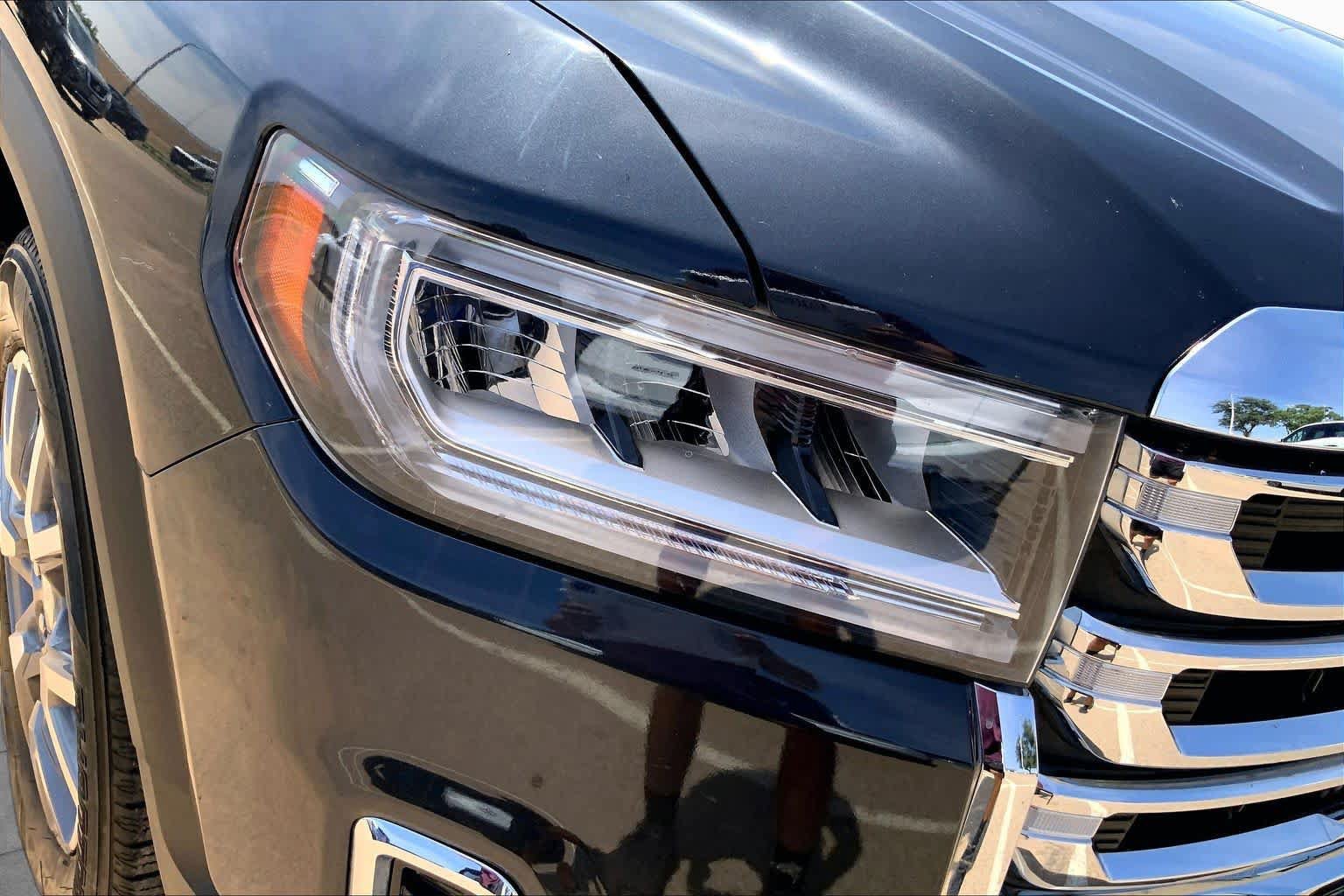 Used 2020 GMC Acadia SLT w/ Driver Alert Package II FWD image 36