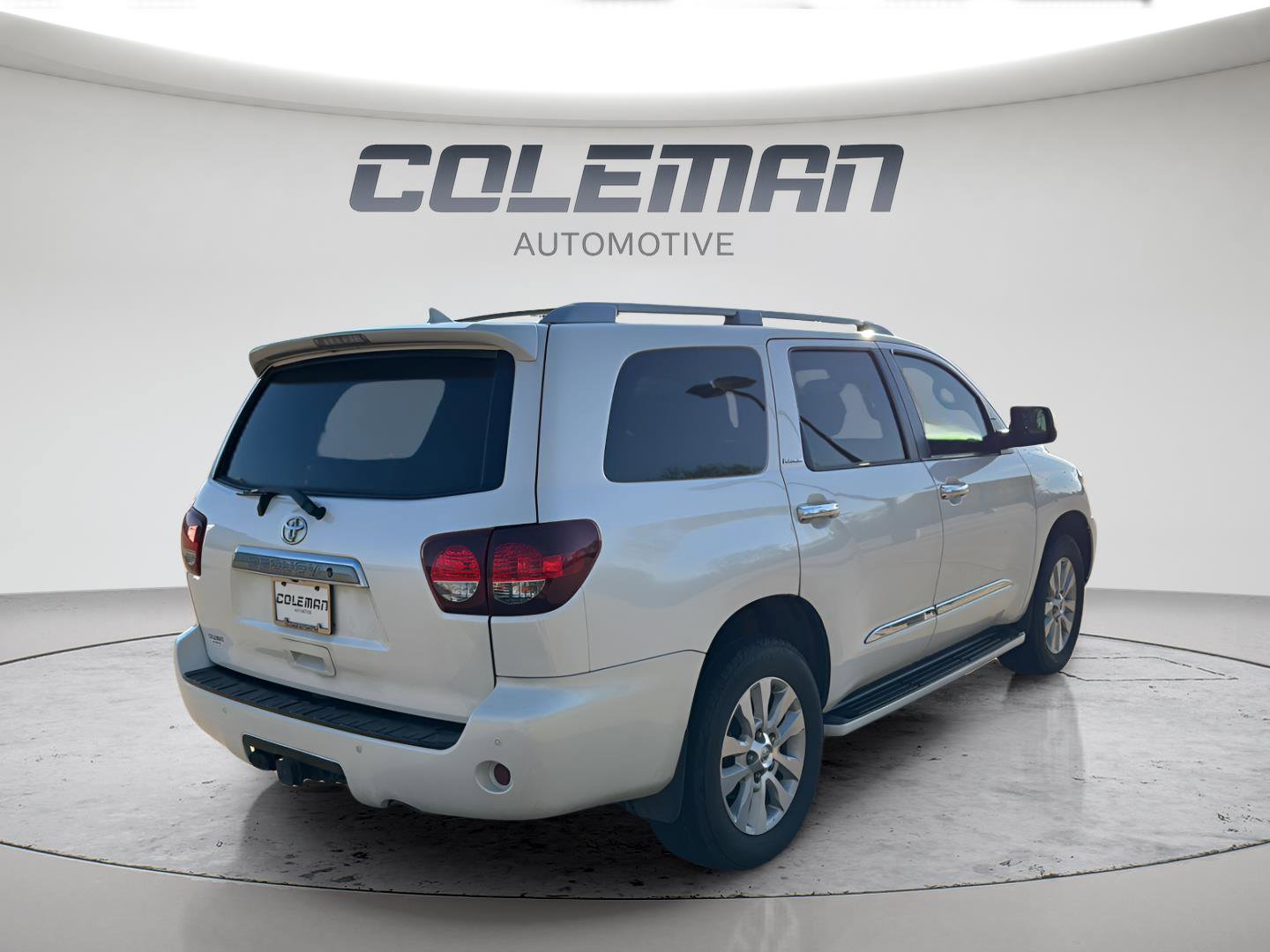 Used 2019 Toyota Sequoia Platinum AWD/4WD image 5