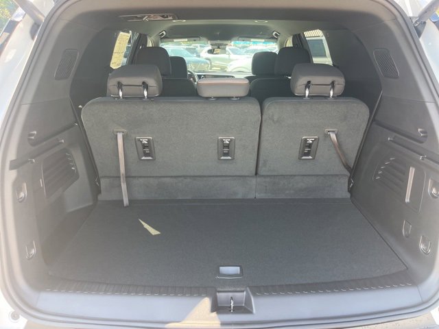New 2026 Chevrolet Traverse LT w/ LPO, Floor Liner Package image 6