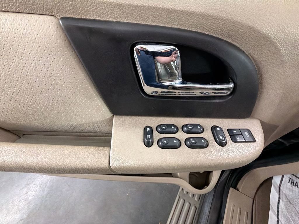 Used 2005 Ford Expedition Eddie Bauer image 20