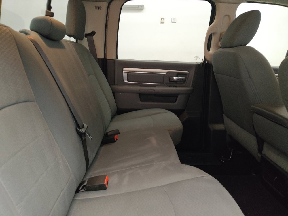 Used 2019 RAM 1500 Classic SLT image 19