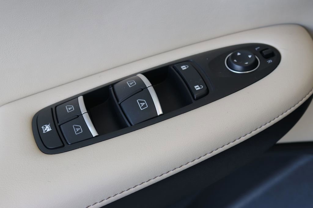 Certified 2020 INFINITI QX50 Luxe w/ Navigation Package image 13