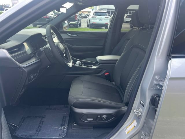 New 2026 Jeep Grand Cherokee Laredo X AWD/4WD image 7