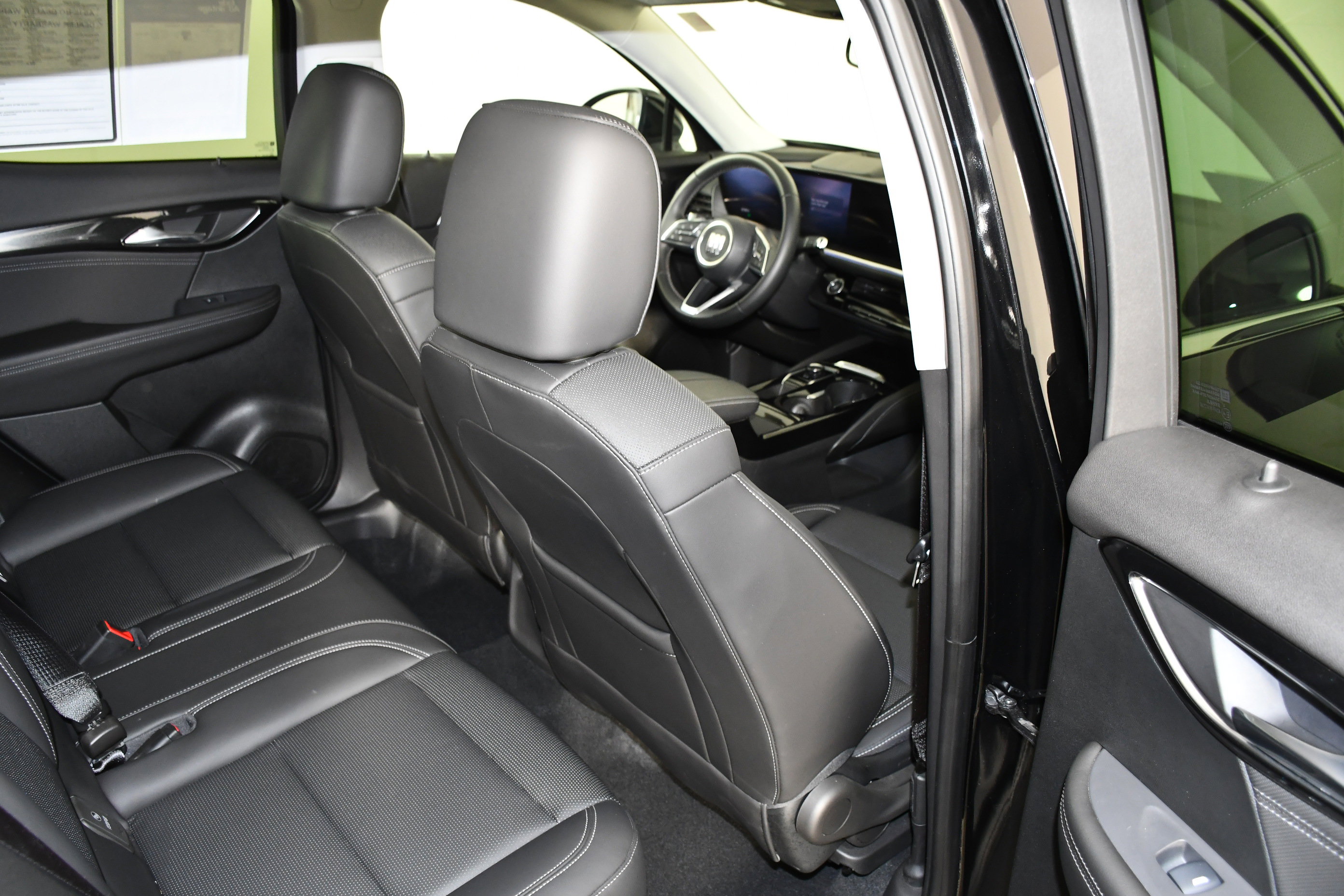 Used 2024 Buick Envision Preferred AWD/4WD image 44