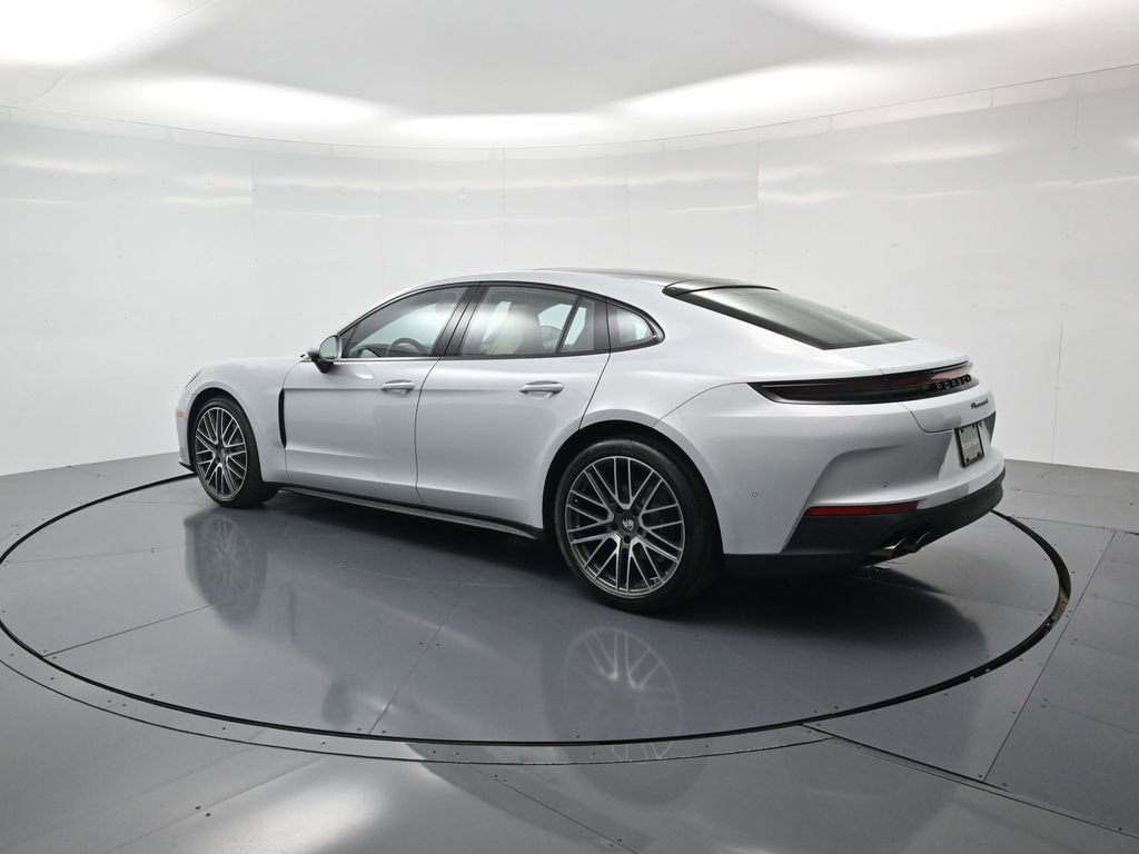 New 2026 Porsche Panamera 4 image 3