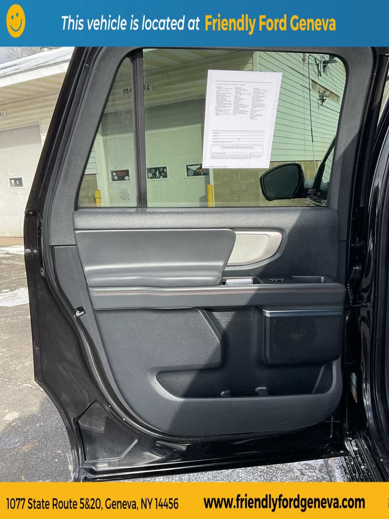 Used 2025 Ford Expedition Max Active AWD/4WD image 41