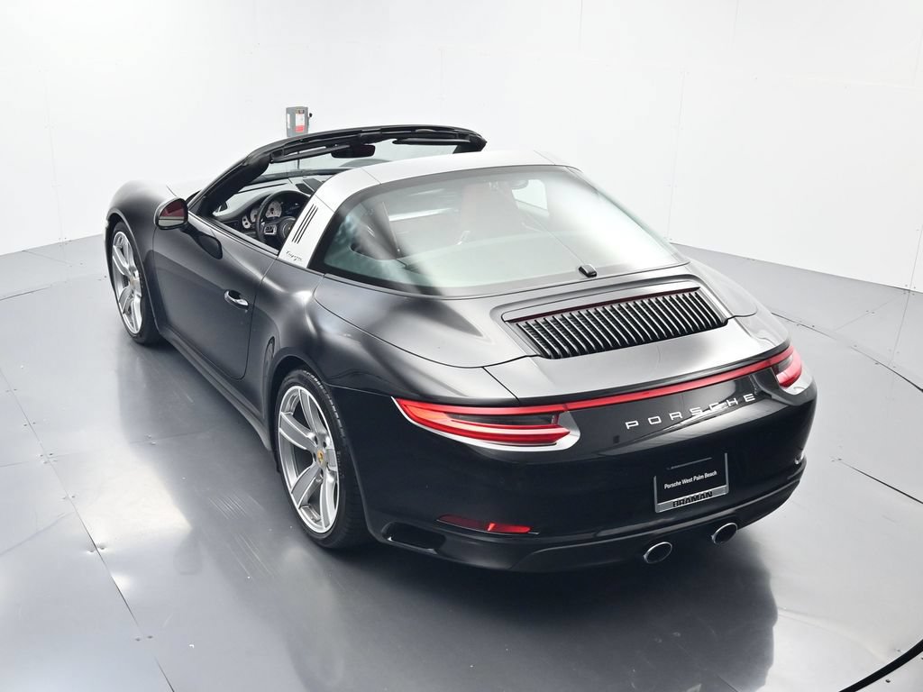Certified 2019 Porsche 911 Targa 4 AWD/4WD image 47