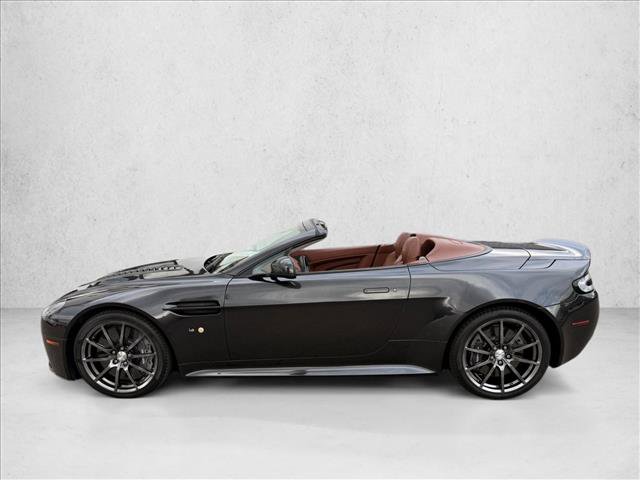 Used 2017 Aston Martin V12 Vantage S RWD image 2