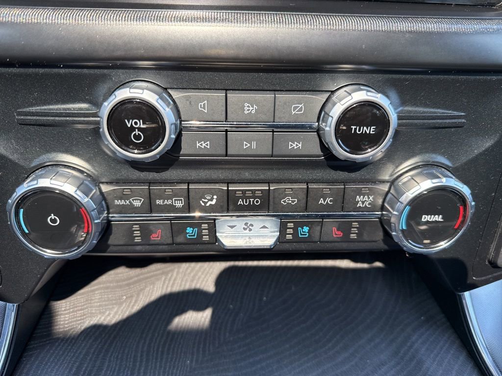 Used 2023 Ford F150 Platinum w/ Equipment Group 701A High image 31