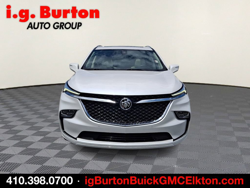 Used 2023 Buick Enclave Avenir w/ Avenir Technology Package AWD/4WD image 2