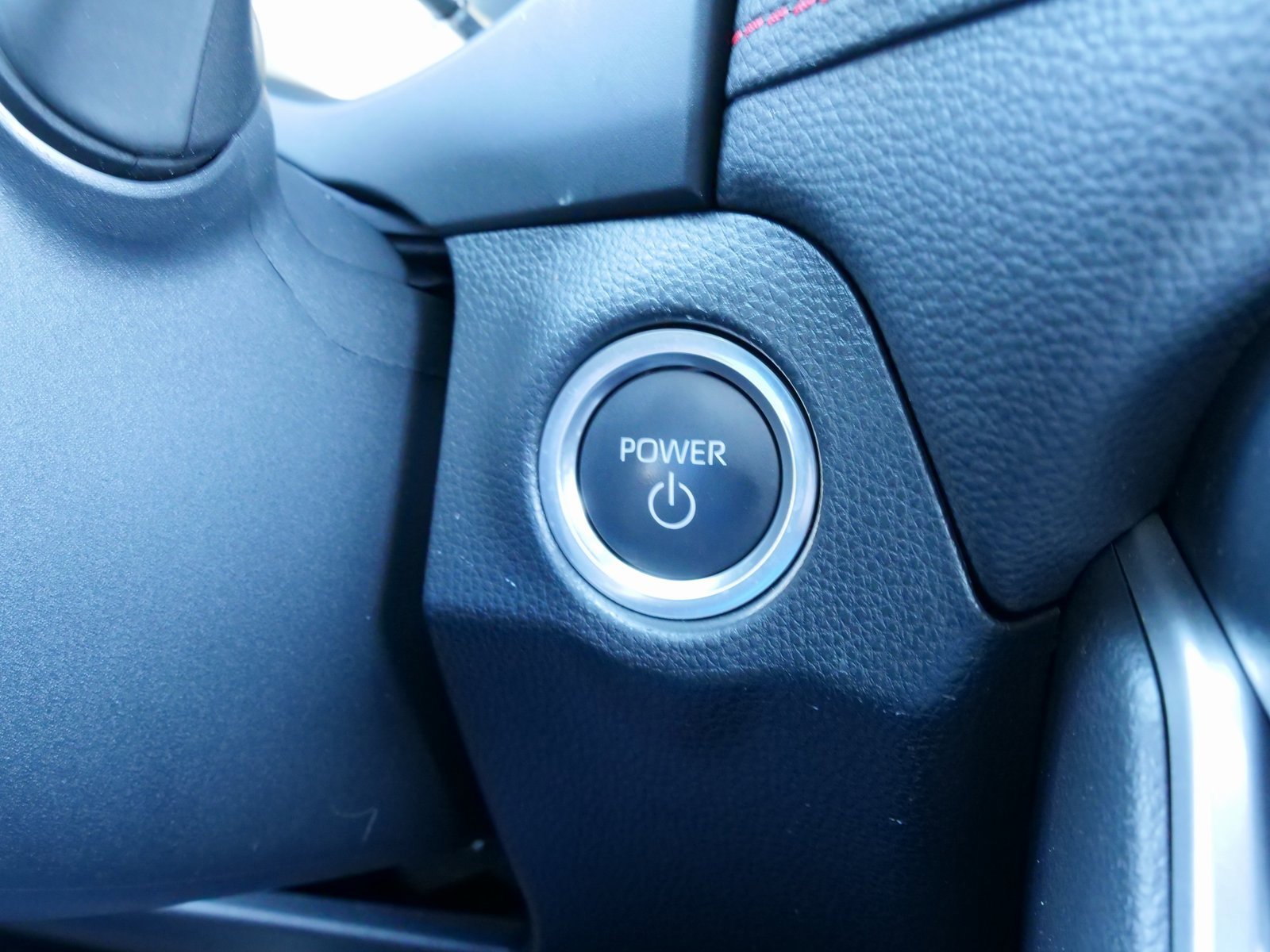 Used 2024 Toyota RAV4 SE image 25