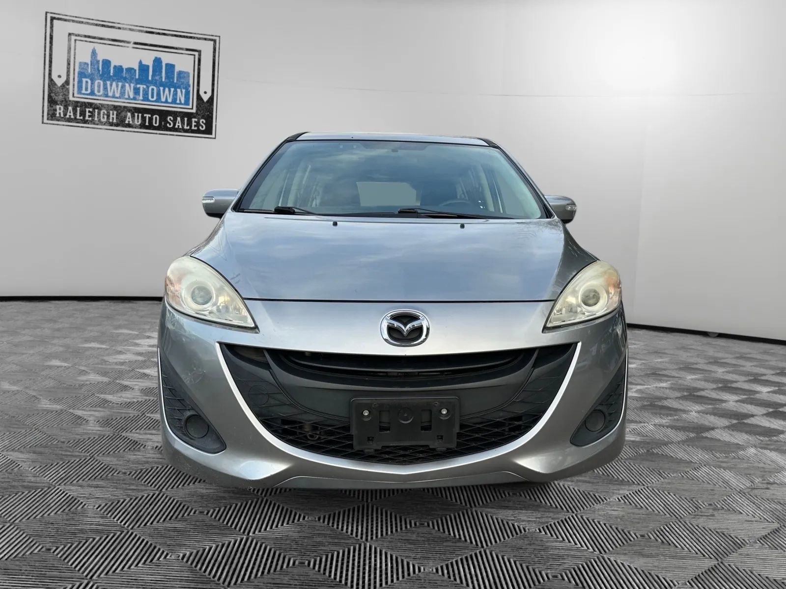 Used 2014 MAZDA MAZDA5 Sport image 3
