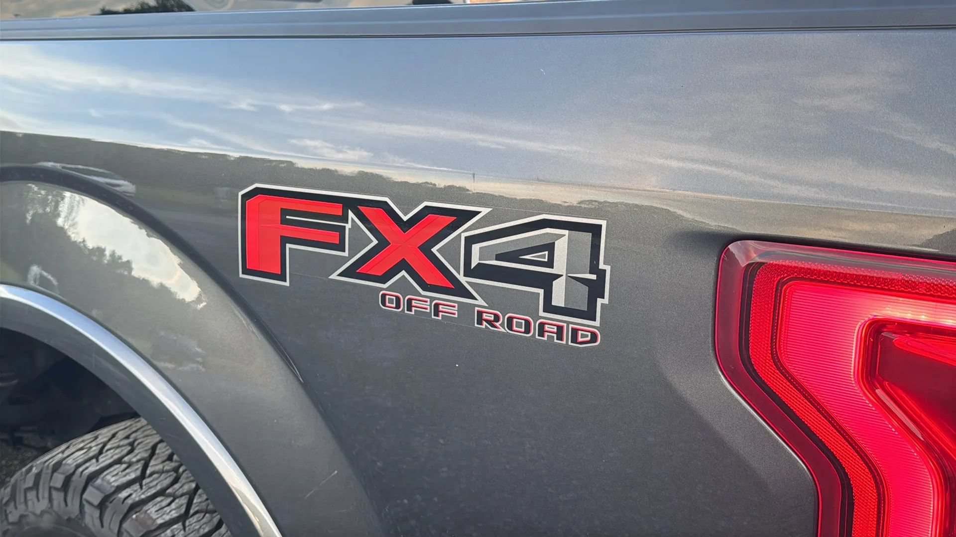 Used 2017 Ford F150 Lariat w/ Equipment Group 501A Mid AWD/4WD image 13
