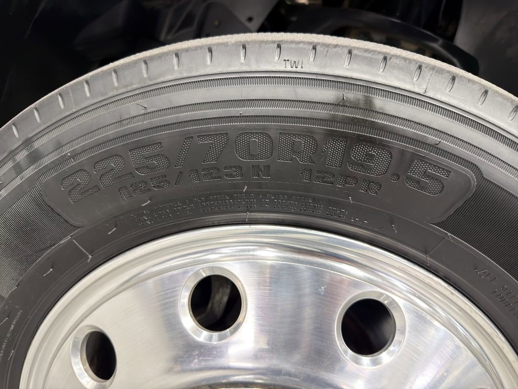 Used 2021 RAM 4500 Tradesman w/ Chrome Appearance Group image 16