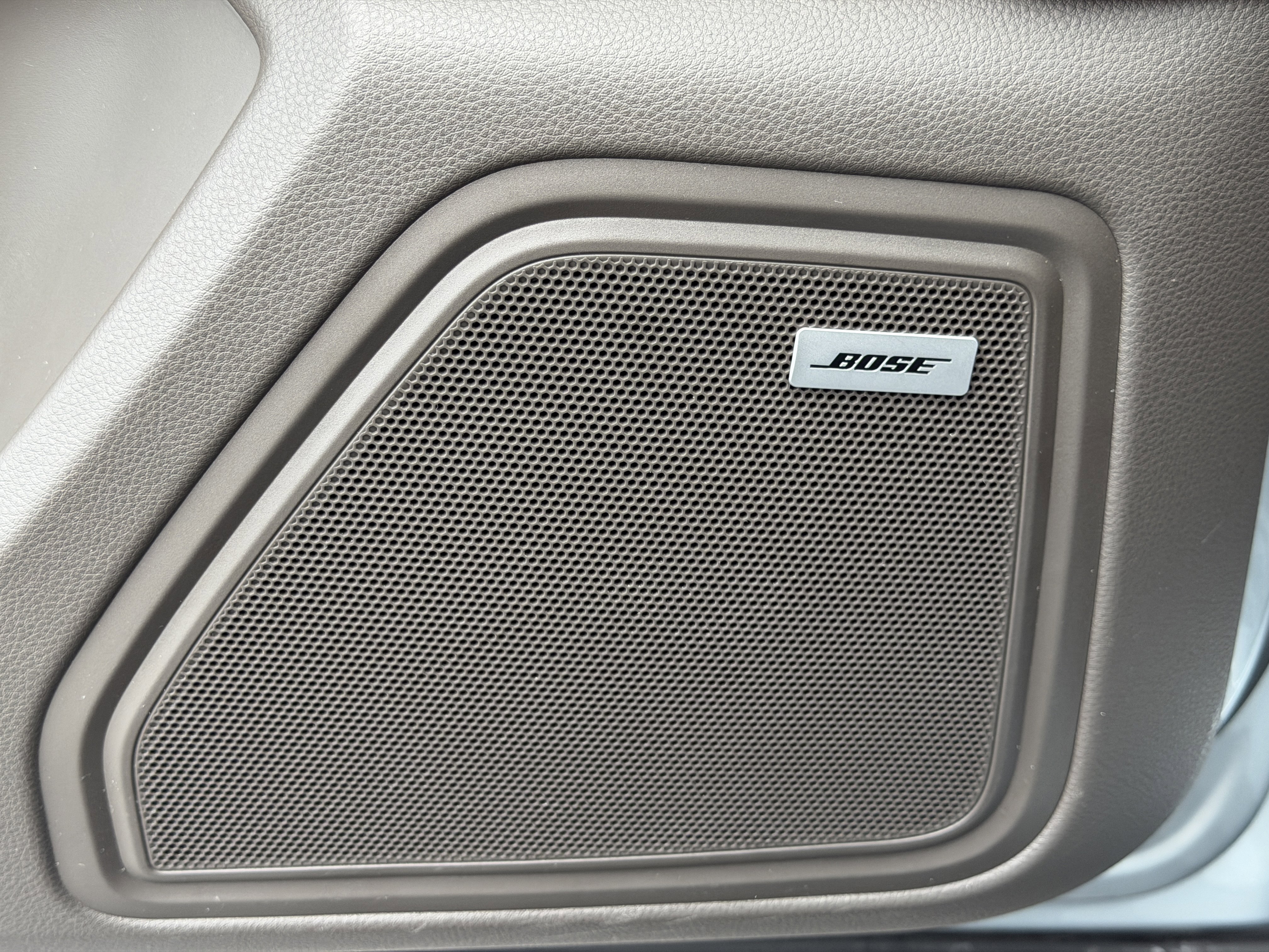 Certified 2022 Porsche Macan image 25