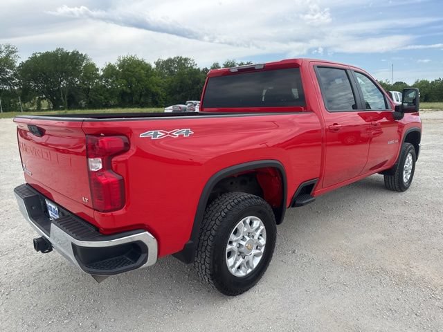 Used 2025 Chevrolet Silverado 2500 LT w/ Convenience Package AWD/4WD image 9