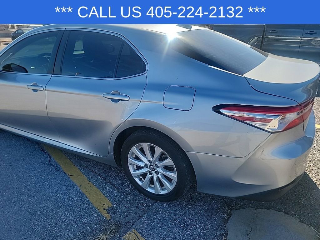 Used 2020 Toyota Camry LE image 7