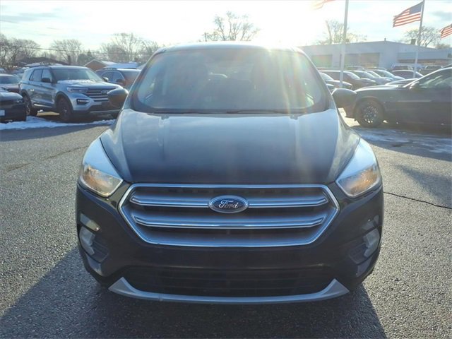 Used 2017 Ford Escape SE image 2