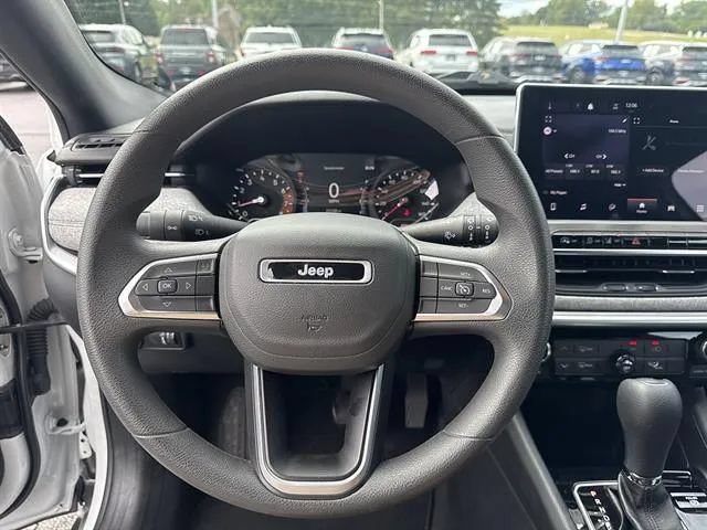 Used 2023 Jeep Compass Sport AWD/4WD image 10