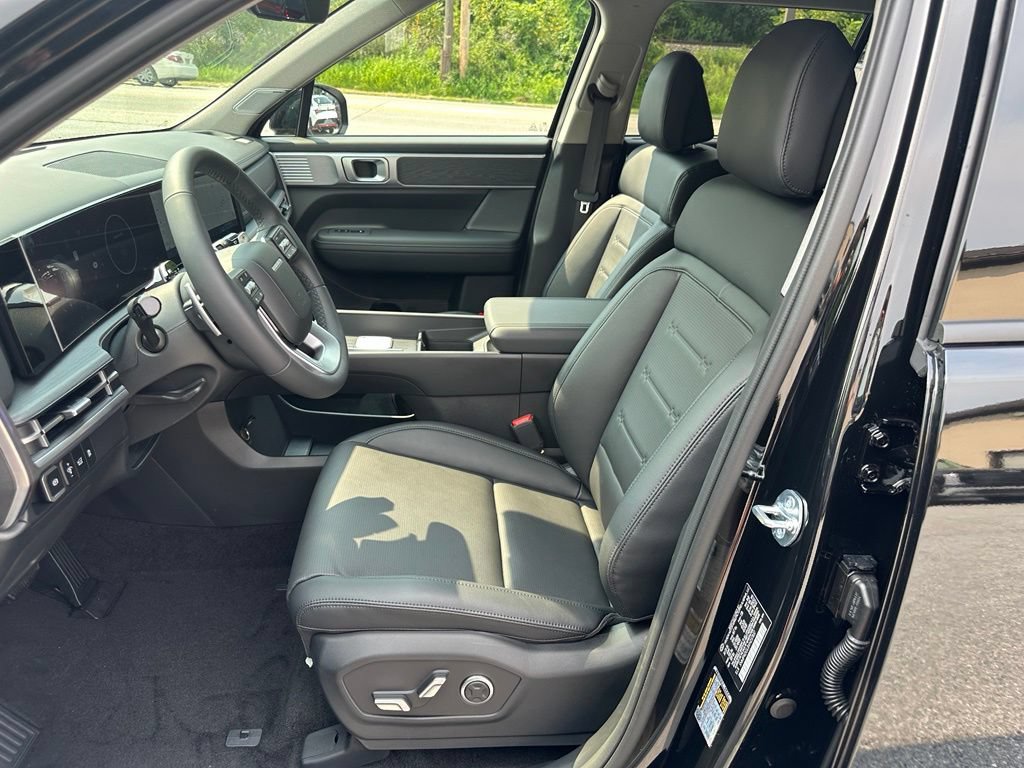 New 2027 Hyundai Santa Fe Limited w/ Tow & Go Package AWD/4WD image 16