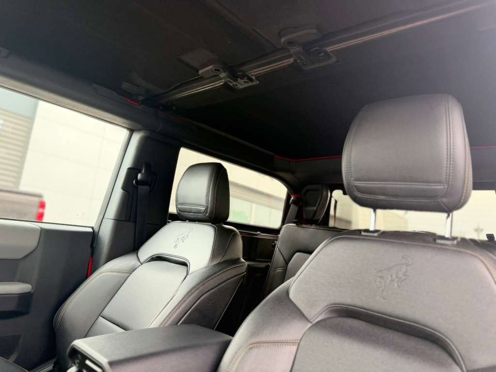 Used 2023 Ford Bronco Badlands image 16