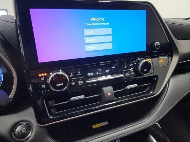 Used 2023 Toyota Highlander Limited image 29