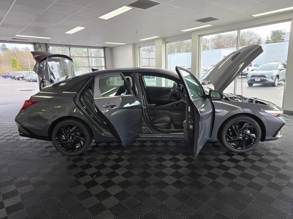 New 2026 Hyundai Elantra SEL Sport image 16