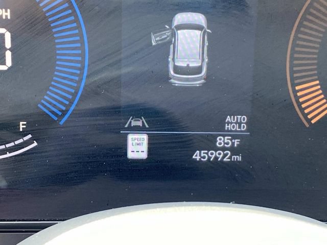 Used 2025 Hyundai Kona SEL AWD/4WD image 34