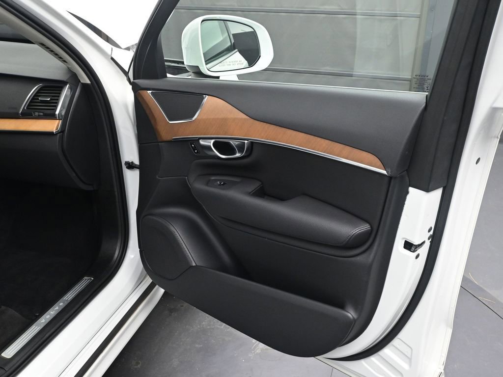 Used 2022 Volvo XC90 T6 Momentum w/ Climate Package AWD/4WD image 20