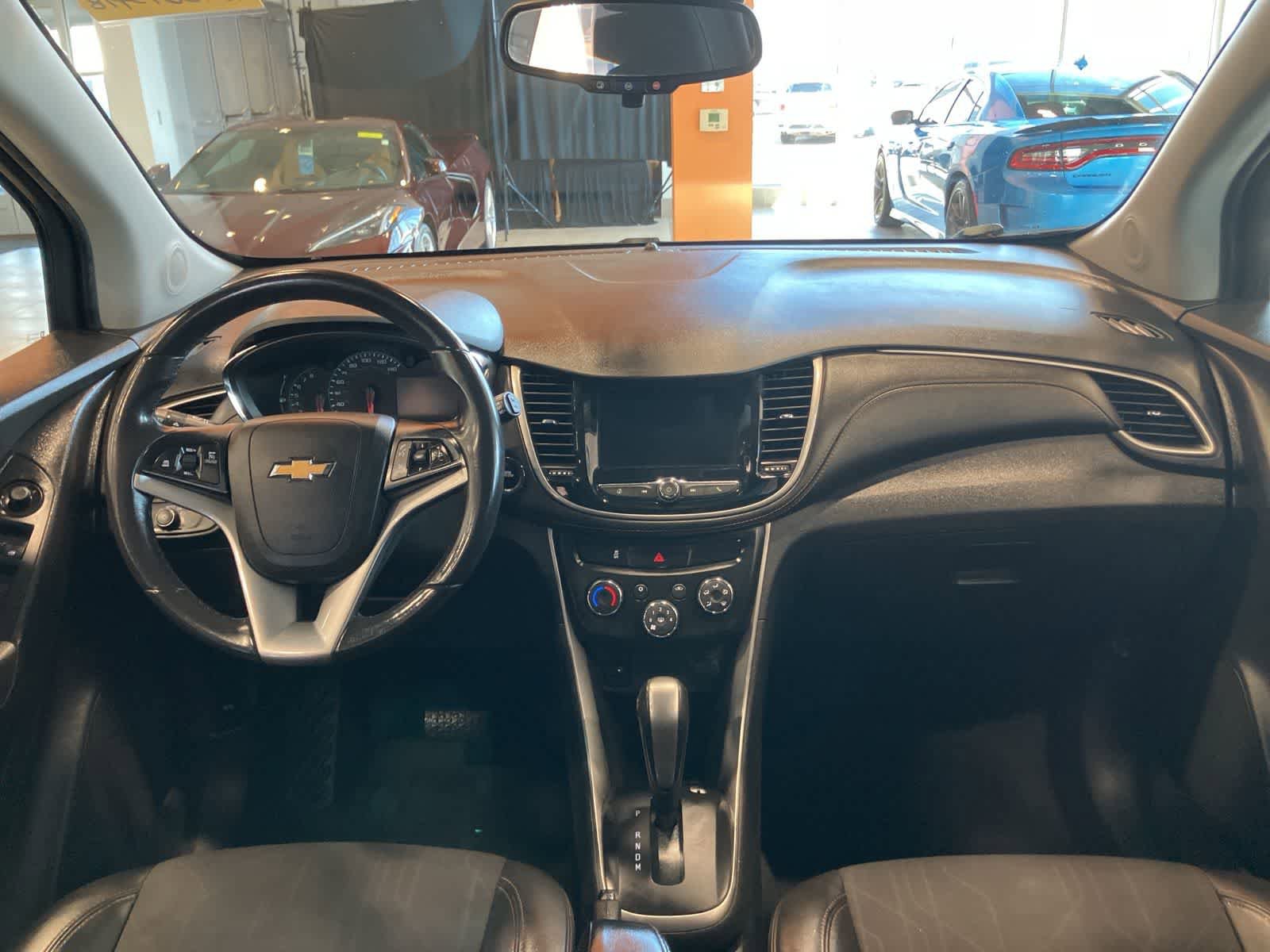 Used 2019 Chevrolet Trax LT w/ LT Convenience Package AWD/4WD image 21