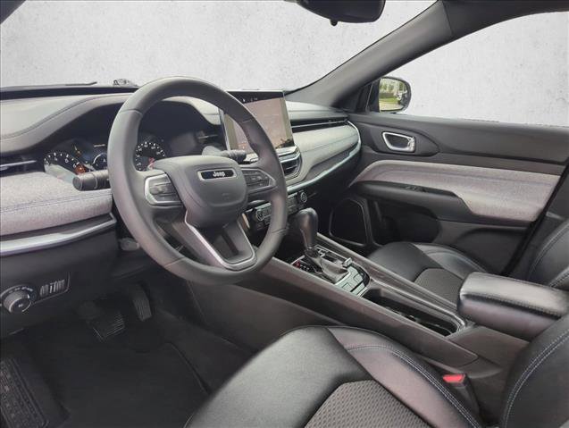 Used 2023 Jeep Compass Latitude AWD/4WD image 9