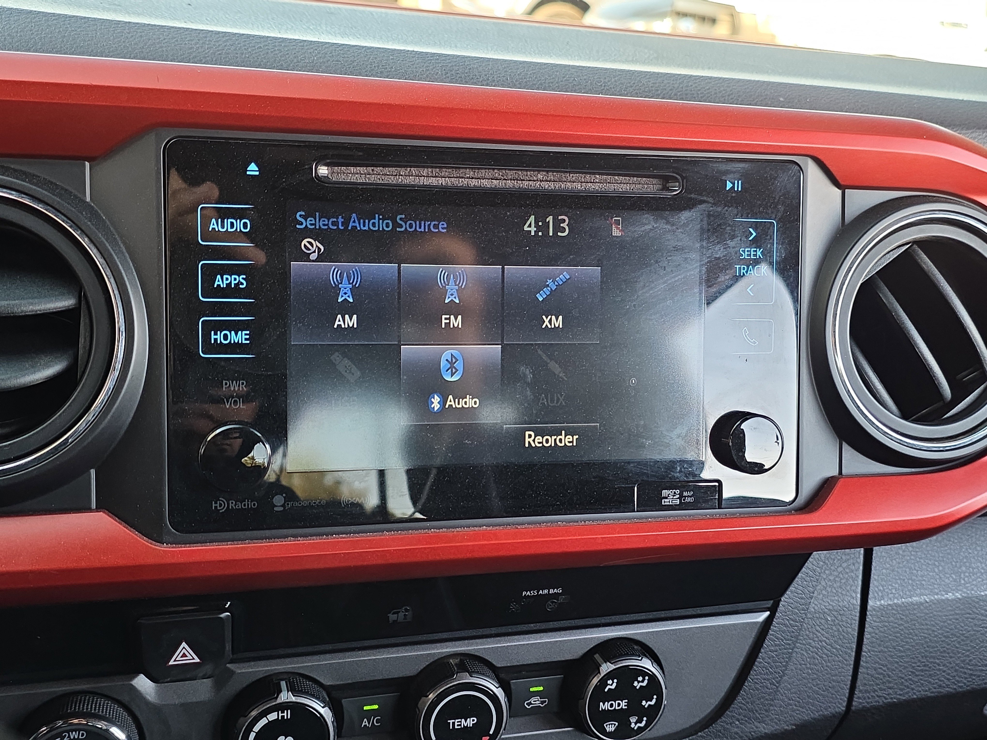 Used 2018 Toyota Tacoma TRD Off-Road w/ Technology Package image 20