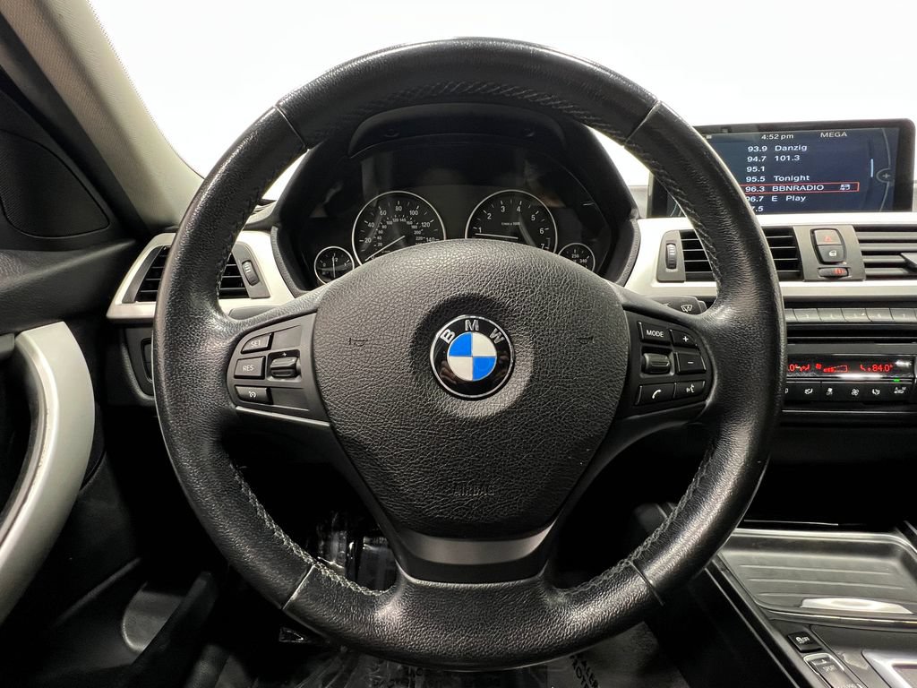 Used 2013 BMW 328i xDrive Sedan AWD/4WD image 22