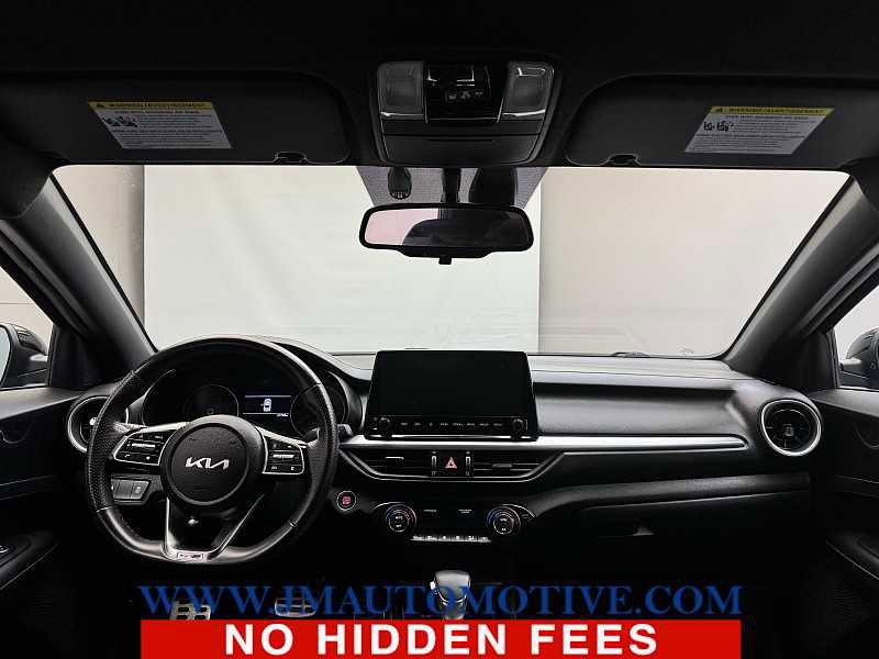 Used 2022 Kia Forte GT-Line w/ GT-Line Technology Package FWD image 11