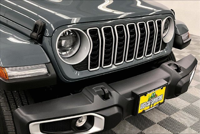 Used 2026 Jeep Wrangler Unlimited Sahara AWD/4WD image 34