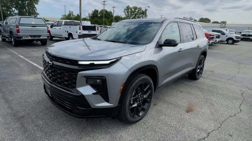 New 2026 Chevrolet Traverse RS w/ LPO, Floor Liner Package AWD/4WD image 6
