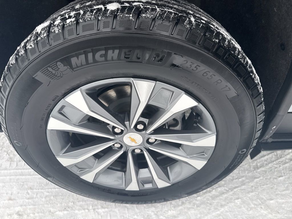 Certified 2025 Chevrolet Equinox LT w/ Safety and Technology Package image 43