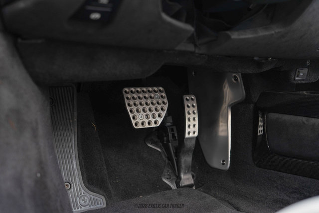 Used 2025 Ferrari SF90 Spider image 46