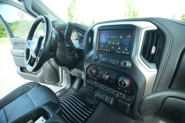 Used 2021 Chevrolet Silverado 2500 LTZ w/ Z71 Off-Road Package AWD/4WD image 35