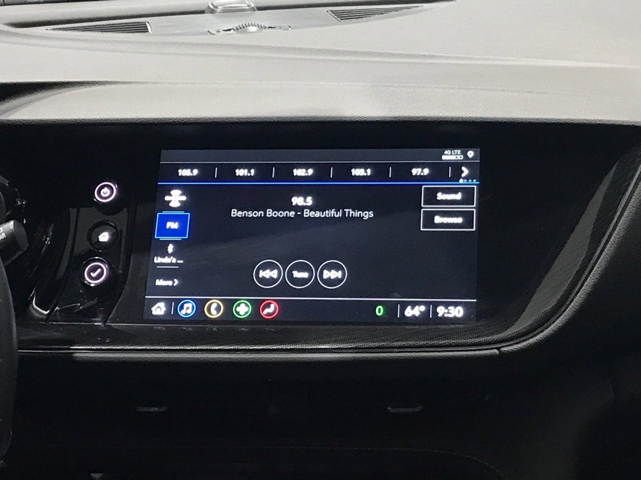 Certified 2023 Buick Envision Preferred w/ Sport Touring Package image 7