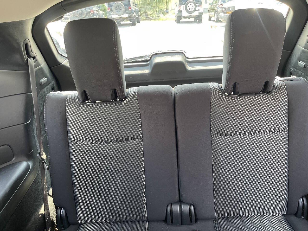 Used 2019 Nissan Pathfinder S AWD/4WD image 23